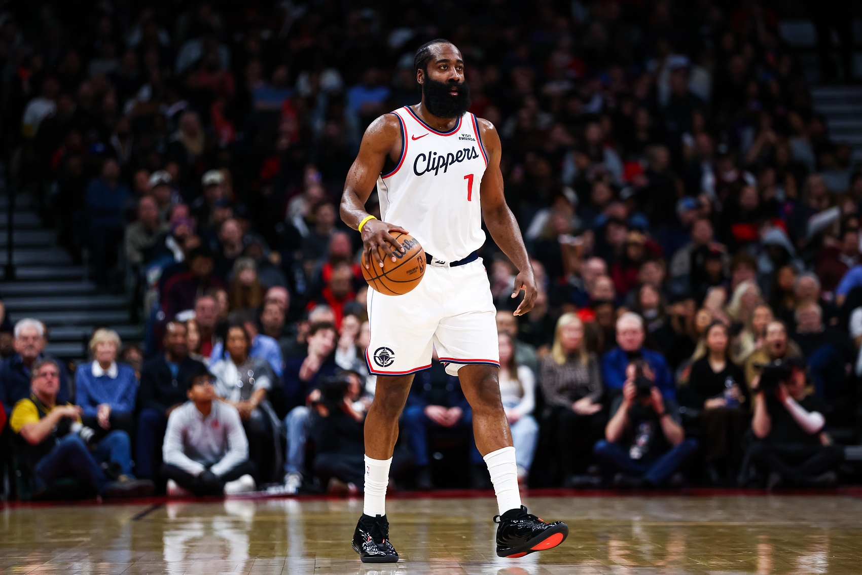 澳客-独撑没效率！哈登半场15中5得14分4板2助 三分没开6投仅1中